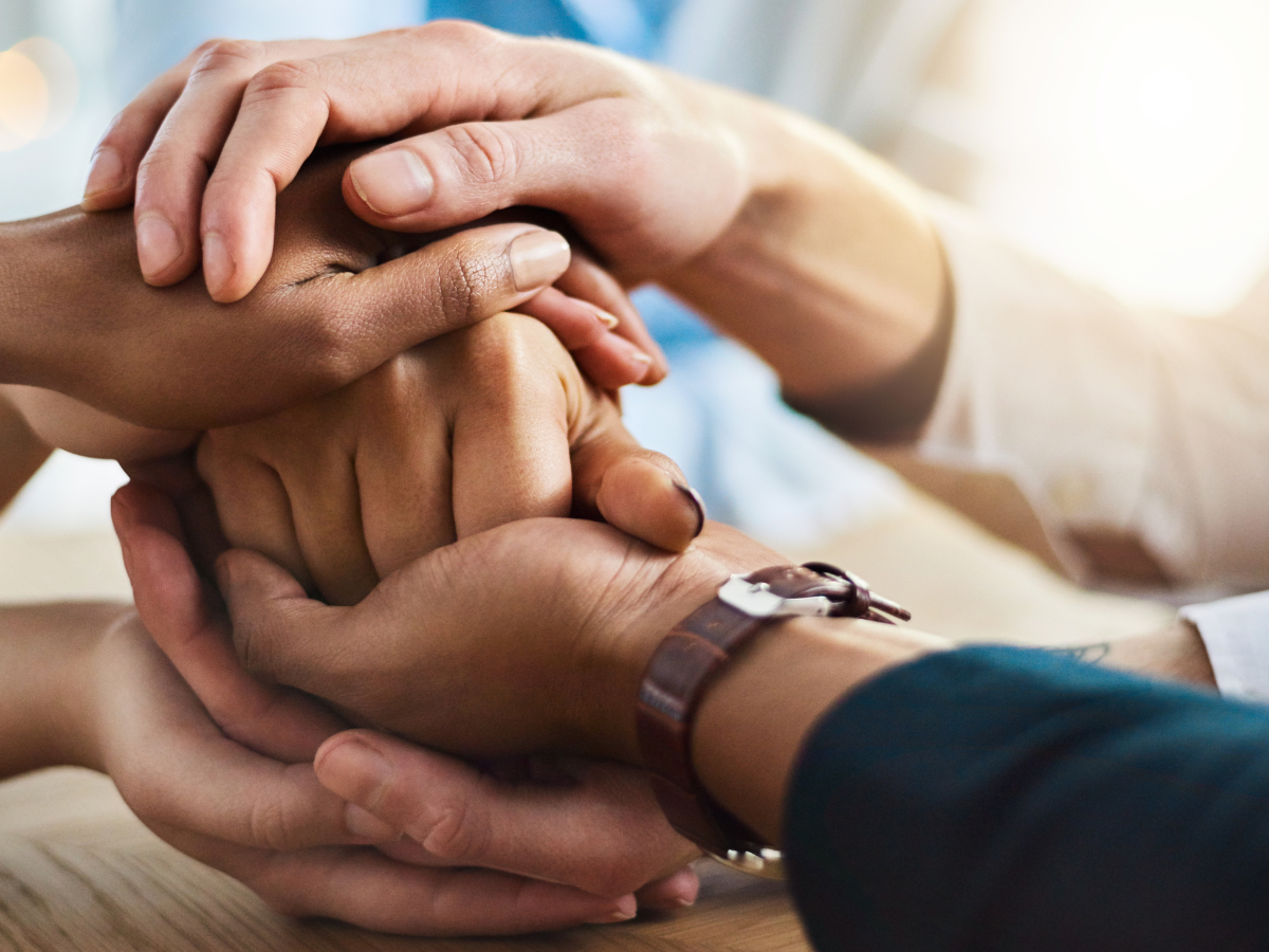 hands holding each other